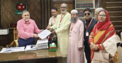 •	অফিসিয়াল মোবাইল নম্বর: +৮৮০১৩১৩৪১৯৪১৫ প্রবাসীদের স্থানীয় সরকার নির্বাচনে ভোটাধিকার নিশ্চিত করে তফসিল ঘোষণার দাবিতে সিইসিকে স্মারকলিপি দিয়েছে লেবার পার্টি