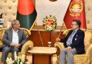 রাষ্ট্রপতির সঙ্গে জাতীয় বিশ্ববিদ্যালয়ের ভিসির সাক্ষাৎ