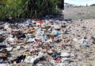কক্সবাজার কি আবর্জনার ভারে হারাবে তার সৌন্দর্য ?