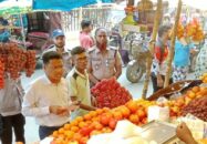 নিত্যপণ্য ও এলপি গ্যাসের বাজারে অভিযান, ১০২ প্রতিষ্ঠানকে জরিমানা